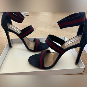 Never worn Steve Madden navy and red heels